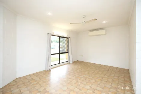 Property photo of 42 Bicentennial Road Bentley Park QLD 4869