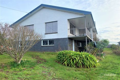 Property photo of 8 Fonthill Place East Devonport TAS 7310