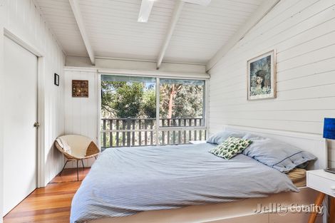 Property photo of 160 Scenic Crescent Eltham North VIC 3095