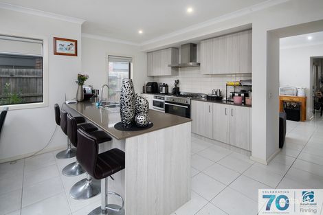 Property photo of 3 Pony Court Cranbourne East VIC 3977
