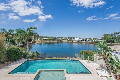 5 Oceanic Ct, Twin Waters, QLD 4564
