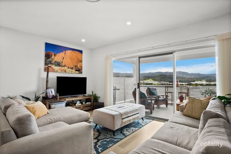 Property photo of 23 Paul Circuit Tullimbar NSW 2527