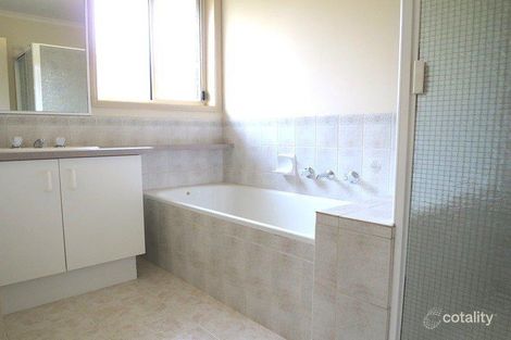 Property photo of 1/44 Bunbury Avenue Narre Warren VIC 3805