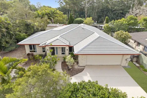 11 SANTA ANA CT, BEERWAH, QLD 4519