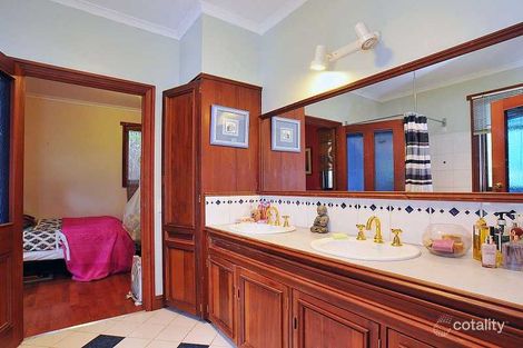 Property photo of 31 Seaview Road Cockatoo VIC 3781