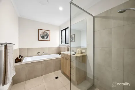 Property photo of 41 College Court Little Mountain QLD 4551