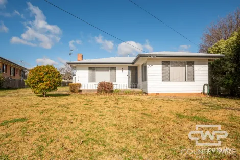 Property photo of 31 Cross Street Glen Innes NSW 2370