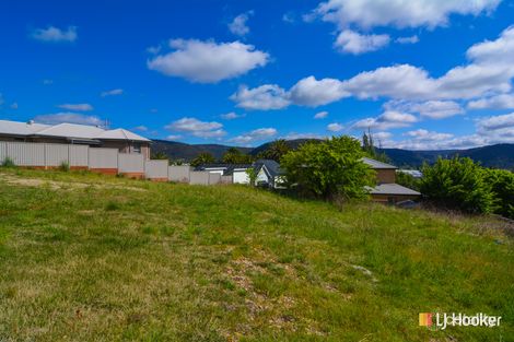 Property photo of 6 Cura Close Lithgow NSW 2790