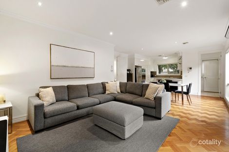 Property photo of 2/2 Hotham Street Mont Albert VIC 3127