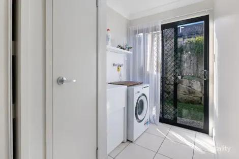 Property photo of 5 Treeline Circuit Upper Coomera QLD 4209