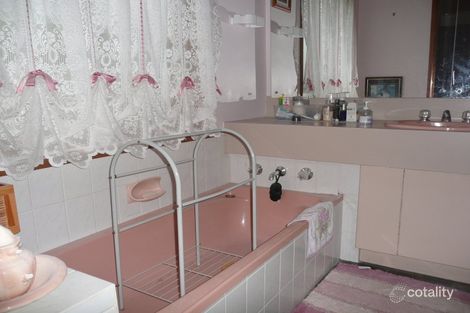 Property photo of 3 Moorabool Court Werribee VIC 3030