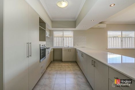 Property photo of 61 Lindsay Beach Boulevard Yanchep WA 6035