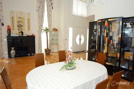 Property photo of 6 Holmes Way Glen Waverley VIC 3150