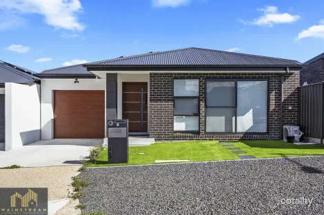 33 Janice Seto St, Taylor, ACT 2913