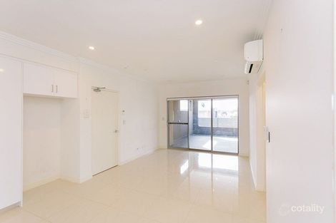 Property photo of 7/10 Peppering Way Westminster WA 6061