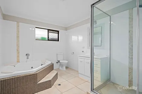Property photo of 24 Hibiscus Street Flinders View QLD 4305