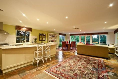 Property photo of 8 Fritzlaff Court Berwick VIC 3806