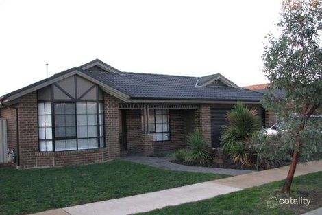 16 Genoa Gr, Pakenham, VIC 3810