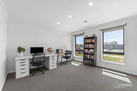 Property photo of 7 Virgona Way Koo Wee Rup VIC 3981