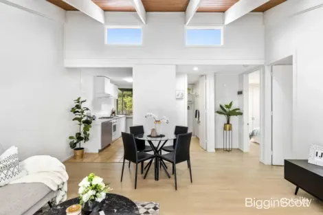 2/7 CARRAMAR AVE, GLEN WAVERLEY, VIC 3150