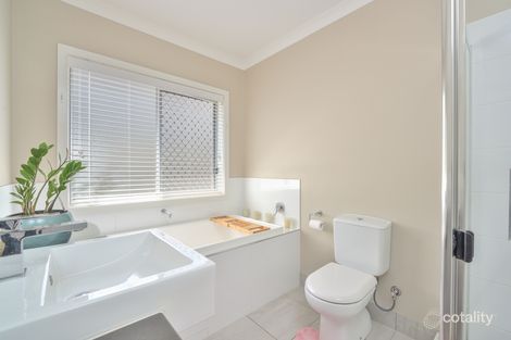 Property photo of 17 Jardine Crescent Boyne Island QLD 4680