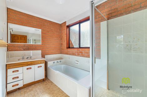 Property photo of 1 Hammill Close Calwell ACT 2905