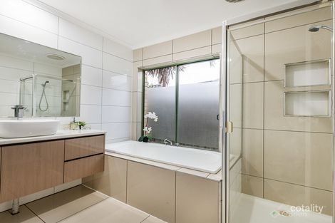 Property photo of 8 Tantallon Boulevard Beaconsfield VIC 3807
