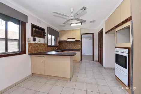 Property photo of 9 Plumpton Avenue Craigieburn VIC 3064