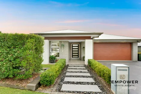 Property photo of 50 Glenroy Drive Claymore NSW 2559
