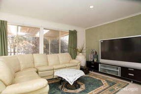 Property photo of 11 Gellion Place Roxburgh Park VIC 3064