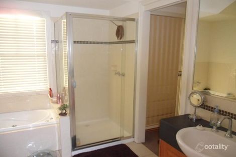 Property photo of 4 Toolambool Road Carnegie VIC 3163