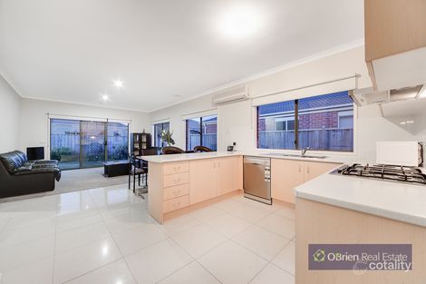 Property photo of 32 Bluemist Circuit Lyndhurst VIC 3975
