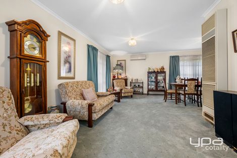 Property photo of 16 Becker Close Melton West VIC 3337