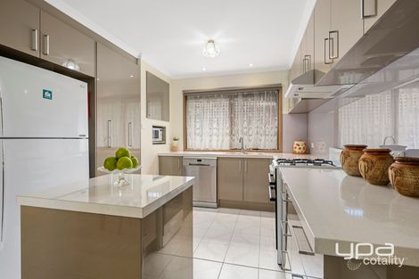 Property photo of 16 Becker Close Melton West VIC 3337