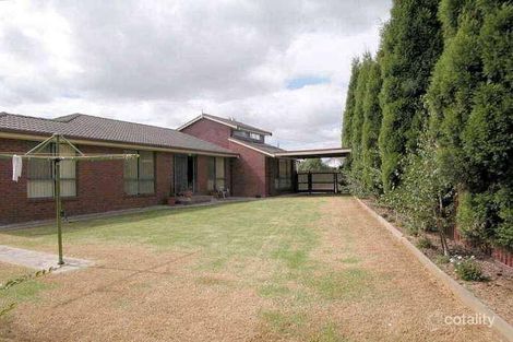 Property photo of 8 Dobroyd Court Lalor VIC 3075