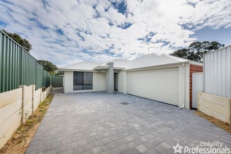 Property photo of 28 Peake Way Medina WA 6167