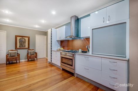 Property photo of 10 Madeira Court Frankston VIC 3199