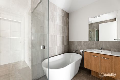 Property photo of 18 Magellan Crescent Werribee VIC 3030