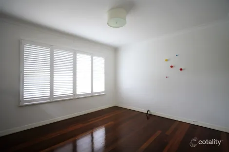 Property photo of 18 Vaughan Street Mount Gravatt QLD 4122