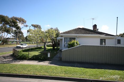 18 Edinburgh Ave, Herne Hill, VIC 3218