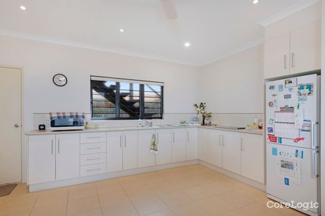 2 Mokera St, Coral Cove, QLD 4670