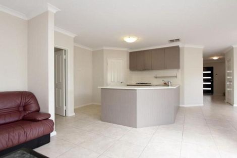 16 Pollard St, Glendalough, WA 6016