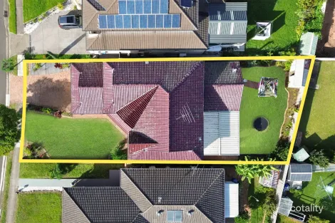 Property photo of 7 Ringtail Crescent Bossley Park NSW 2176