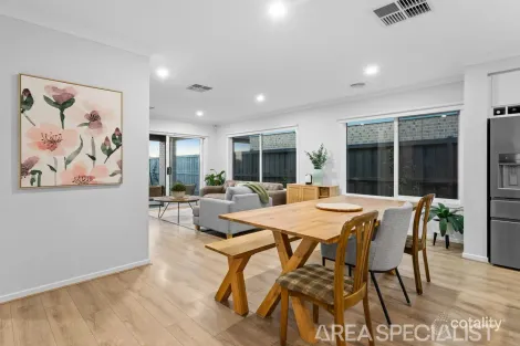 Property photo of 9 Ensemble Way Junction Village VIC 3977