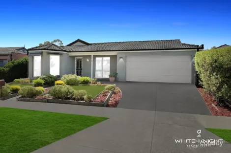 Property photo of 4 Gumleaf Court Cairnlea VIC 3023