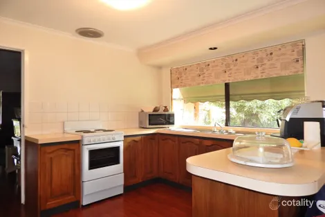 Property photo of 2 Tebbutt Court Mill Park VIC 3082