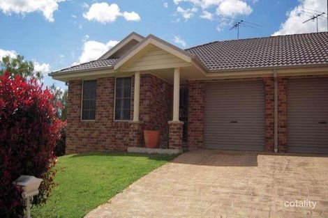 82 Carbasse Cres, St Helens Park, NSW 2560
