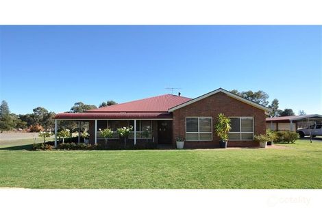 Property photo of 25 Torryburn Way Dubbo NSW 2830