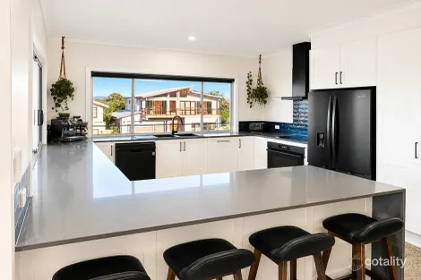 Property photo of 8 Ocean Drive Wallabi Point NSW 2430