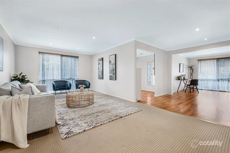 Property photo of 7 Southwell Close Endeavour Hills VIC 3802